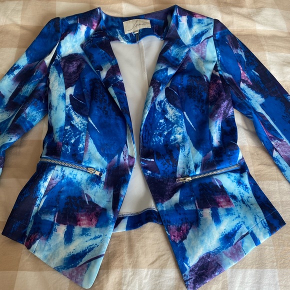Jenn blazer - Picture 1 of 4